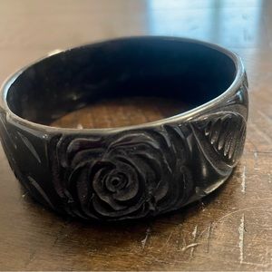 Vintage black bakelight like engraved bracelet